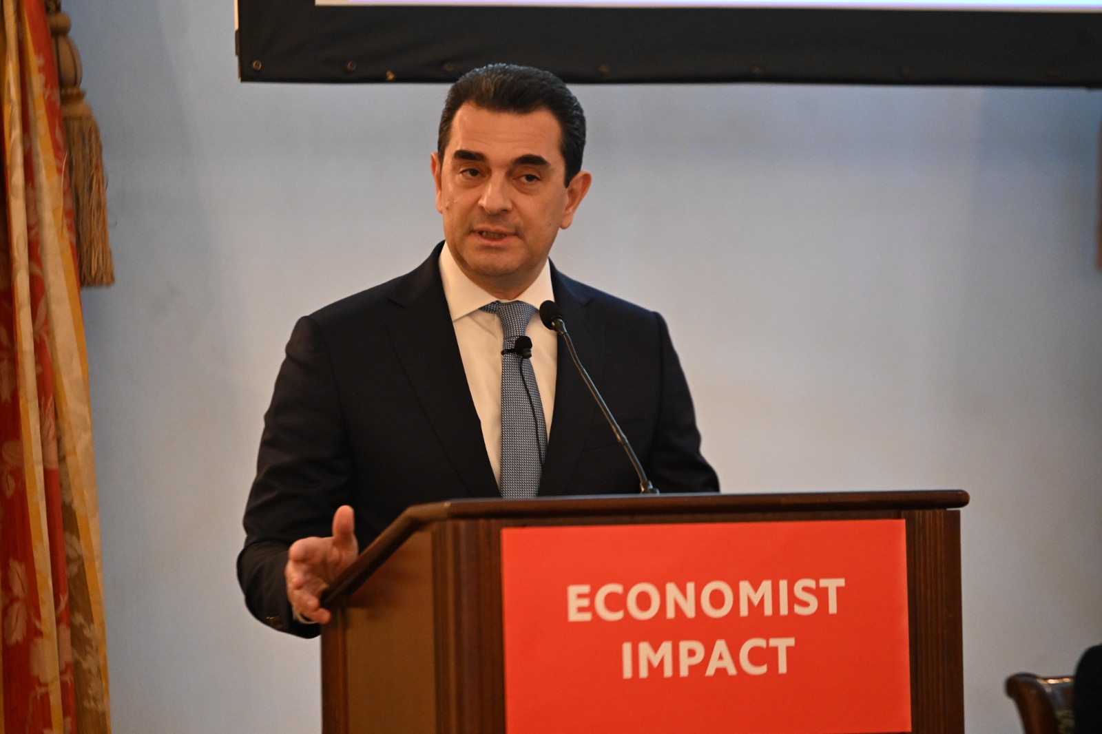 Ο Υπουργός Ανάπτυξης στο συνέδριο του «Economist Impact» στη Νέα Υόρκη     Κώστας Σκρέκας: «Η Ελλάδα έχει μεγάλες επενδυτικές δυνατότητες και ένα ελκυστικό επιχειρηματικό περιβάλλον»