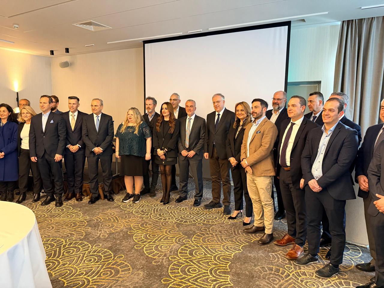 Τάκης Θεοδωρικάκος: «Στηρίζουμε με σχέδιο και αποτελέσματα τη βιομηχανία αλουμινίου»